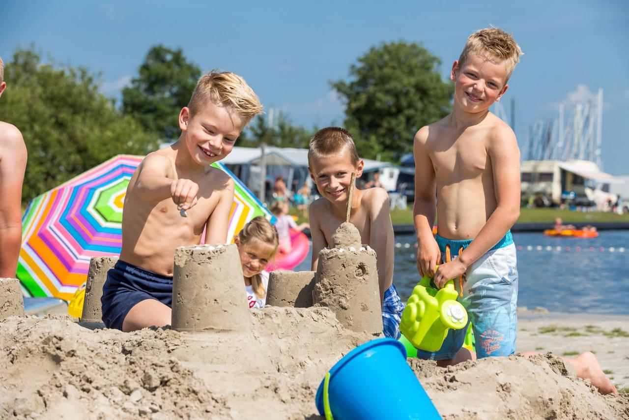 Vakantiepark De Kuilart Koudum Экстерьер фото